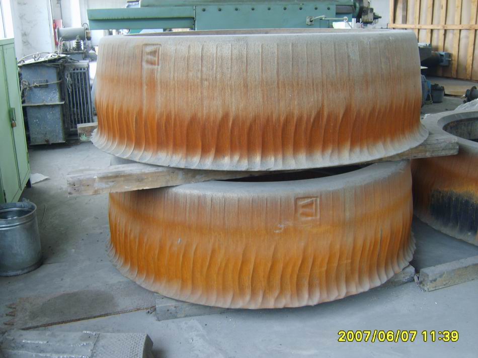 立磨磨輥、磨盤堆焊修復(fù)